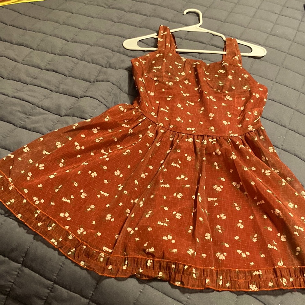 Brown red dress